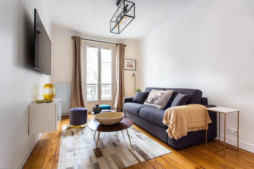 Montmartre/Seveste : Magnifique Appartement 2Br Paris