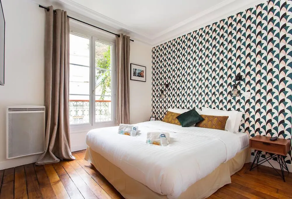 Montmartre/Seveste : Magnifique Appartement 2Br Paris 0*,