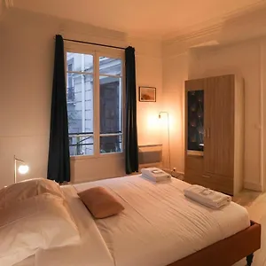 Renove Proche Du Sacre Coeur 4p Paris